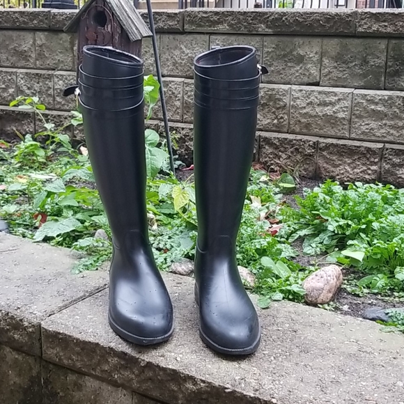 ⭐⭐⭐BURBERRY RIDING BOOTS ⭐⭐ - Picture 1 of 13